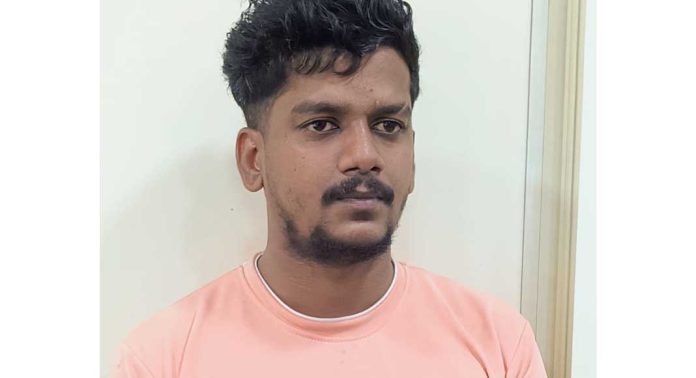 കസ്റ്റഡിയിൽ നിന്നും രക്ഷപ്പെട്ട ബലാൽസംഗക്കേസിലെ പ്രതിയെ ഉടനടി പിടികൂടി സൈബർ പോലീസ് കസ്റ്റഡിയിൽ നിന്നും രക്ഷപ്പെട്ട ബലാൽസംഗക്കേസിലെ പ്രതിയെ ഉടനടി പിടികൂടി സൈബർ പോലീസ്