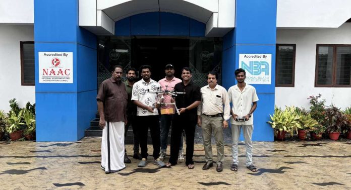 കൊഴുവല്ലൂർ സെന്റ് തോമസ് കോളേജ് ഓഫ് എഞ്ചിനീയറിംഗ് കോളേജിലെ വിദ്യാർത്ഥികൾ ഓട്ടോമാറ്റിക് കാർഗോ ഡെലിവറി ഡ്രോൺ രൂപകല്പന ചെയ്തു കൊഴുവല്ലൂർ സെന്റ് തോമസ് കോളേജ് ഓഫ് എഞ്ചിനീയറിംഗ് കോളേജിലെ വിദ്യാർത്ഥികൾ ഓട്ടോമാറ്റിക് കാർഗോ ഡെലിവറി ഡ്രോൺ രൂപകല്പന ചെയ്തു