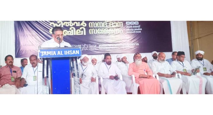 സാഹോദര്യമാണ് എല്ലാ മതങ്ങളുടെയും കാതൽ : സജി ചെറിയാൻ സാഹോദര്യമാണ് എല്ലാ മതങ്ങളുടെയും കാതൽ : സജി ചെറിയാൻ