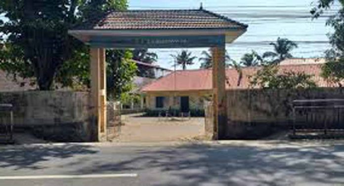 നെടുമ്പ്രം ഗവ.ഹൈസ്കൂളിന് പുതിയ കെട്ടിടം നിർമ്മിക്കാൻ ഒരു കോടി രൂപ അനുവദിച്ച് ഒന്നര വര്ഷം ; ടെന്ണ്ടർ നടപടിക്രമങ്ങൾ പോലും പൂർത്തിയായില്ല നെടുമ്പ്രം ഗവ.ഹൈസ്കൂളിന് പുതിയ കെട്ടിടം നിർമ്മിക്കാൻ ഒരു കോടി രൂപ അനുവദിച്ച് ഒന്നര വര്ഷം ; ടെന്ണ്ടർ നടപടിക്രമങ്ങൾ പോലും പൂർത്തിയായില്ല