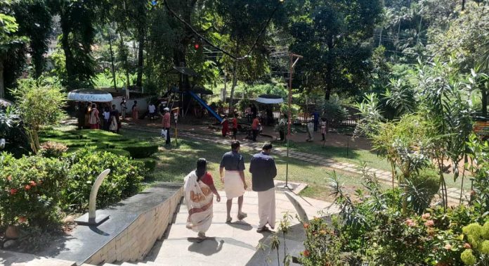 കോന്നി ഇക്കോ ടൂറിസം കേന്ദ്രത്തിലെ സമയക്രമത്തിൽ മാറ്റം വരുത്തി വനം വകുപ്പ് കോന്നി ഇക്കോ ടൂറിസം കേന്ദ്രത്തിലെ സമയക്രമത്തിൽ മാറ്റം വരുത്തി വനം വകുപ്പ്