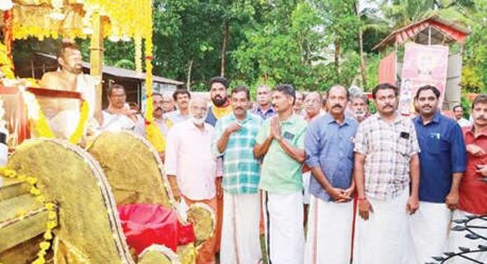 പന്നിവിഴ മഹാദേവ ദക്ഷിണാമൂർത്തിക്ഷേത്രത്തിലെ പുനഃപ്രതിഷ്ഠാ ഉത്സവം ഇന്ന് മുതൽ പന്നിവിഴ മഹാദേവ ദക്ഷിണാമൂർത്തിക്ഷേത്രത്തിലെ പുനഃപ്രതിഷ്ഠാ ഉത്സവം ഇന്ന് മുതൽ