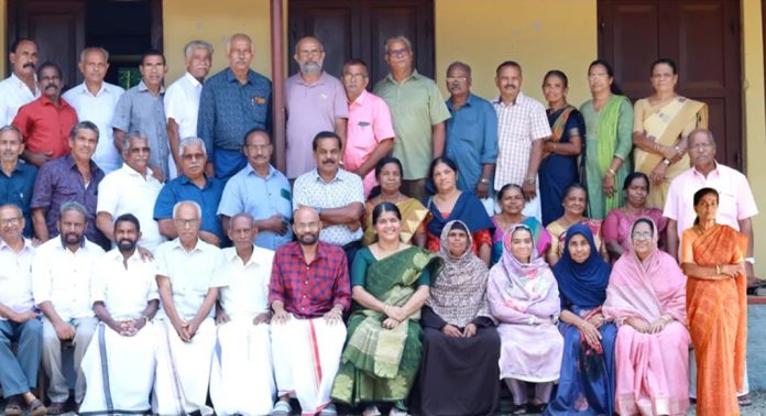 പാറത്തോട് ഗ്രേസി മെമ്മോറിയൽ ഹൈസ്കുളിൽ പൂർവ്വ വിദ്യാർത്ഥി സംഗമം സംഘടിപ്പിച്ചു പാറത്തോട് ഗ്രേസി മെമ്മോറിയൽ ഹൈസ്കുളിൽ പൂർവ്വ വിദ്യാർത്ഥി സംഗമം സംഘടിപ്പിച്ചു