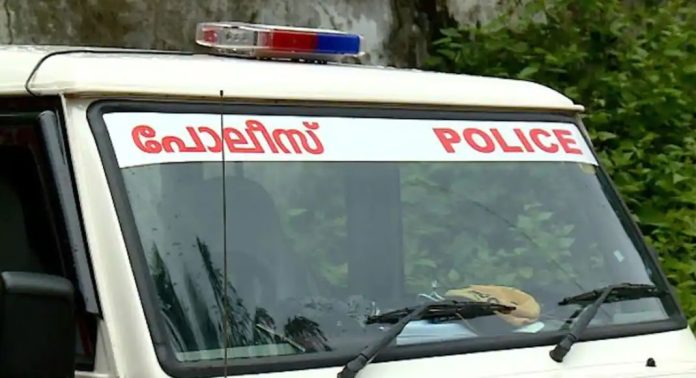 പെട്രോൾ പമ്പ് ഓഫീസ് അടിച്ചു തകർത്തയാൾ അറസ്റ്റിൽ പെട്രോൾ പമ്പ് ഓഫീസ് അടിച്ചു തകർത്തയാൾ അറസ്റ്റിൽ