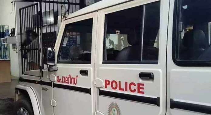 കരുംകുളം പഞ്ചായത്തിലെ ജനങ്ങൾക്ക് ഭീഷണിയായി ലഹരി സംഘം കരുംകുളം പഞ്ചായത്തിലെ ജനങ്ങൾക്ക് ഭീഷണിയായി ലഹരി സംഘം
