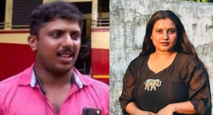 KSRTC ഡ്രൈവർ യദുവിനെതിരായ പരാതിയിൽ ഗതാഗതമന്ത്രി പിന്തുണയറിയിച്ചു – നടി റോഷ്ന KSRTC ഡ്രൈവർ യദുവിനെതിരായ പരാതിയിൽ ഗതാഗതമന്ത്രി പിന്തുണയറിയിച്ചു – നടി റോഷ്ന