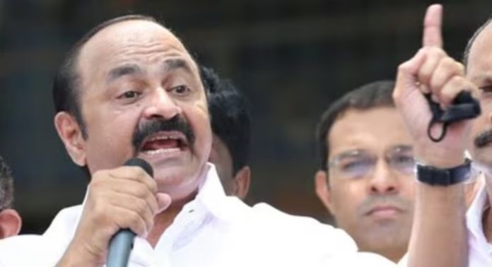 വിദേശയാത്ര നടത്തുന്നതിന് പ്രതിപക്ഷം എതിരല്ല ; മുഖ്യമന്ത്രി അതീവ രഹസ്യമായി യാത്ര നടത്തിയത് എന്തിനെന്ന് വി.ഡി സതീശൻ വിദേശയാത്ര നടത്തുന്നതിന് പ്രതിപക്ഷം എതിരല്ല ; മുഖ്യമന്ത്രി അതീവ രഹസ്യമായി യാത്ര നടത്തിയത് എന്തിനെന്ന് വി.ഡി സതീശൻ