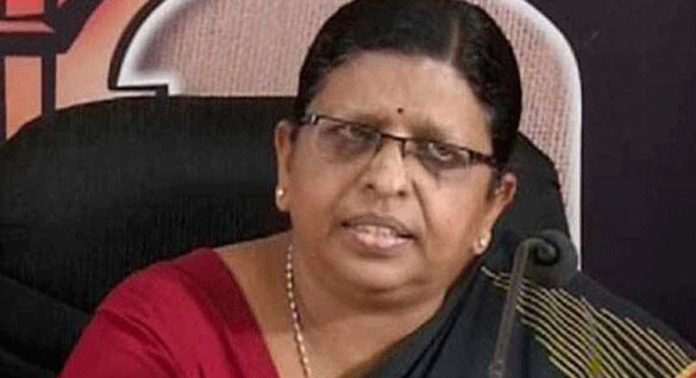 ഇരട്ടയാറിലെ അതിജീവിതയുടെ മരണം : കുറ്റമറ്റ അന്വേഷണം നടത്തണമെന്ന് ഡിജിപിയോട് ആവശ്യപ്പെടുമെന്ന് വനിതാ കമ്മിഷന് ഇരട്ടയാറിലെ അതിജീവിതയുടെ മരണം : കുറ്റമറ്റ അന്വേഷണം നടത്തണമെന്ന് ഡിജിപിയോട് ആവശ്യപ്പെടുമെന്ന് വനിതാ കമ്മിഷന്
