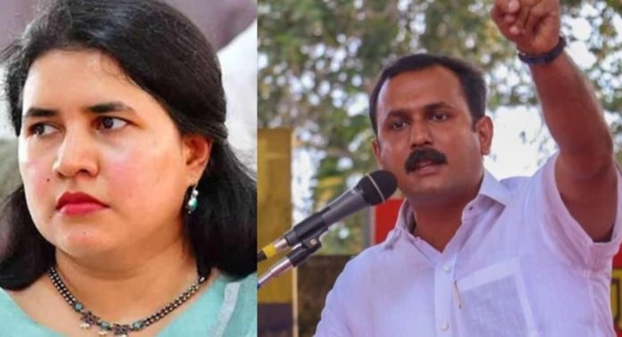 എക്സാലോജിക്കിന്റെ പേരിലുള്ള അക്കൗണ്ടിനെക്കുറിച്ച് അന്വേഷിക്കണം ; ഷോൺ ജോർജിന്റെ ഉപഹർജി ഇന്ന് പരിഗണിക്കും എക്സാലോജിക്കിന്റെ പേരിലുള്ള അക്കൗണ്ടിനെക്കുറിച്ച് അന്വേഷിക്കണം ; ഷോൺ ജോർജിന്റെ ഉപഹർജി ഇന്ന് പരിഗണിക്കും