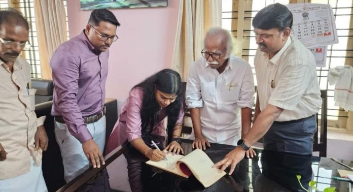 രജിസ്ട്രേഷന് ഐജിക്ക് വീട്ടില് ആഡംബരമില്ലാതെ രജിസ്റ്റര് വിവാഹം ; മാതൃകയായി ശ്രീധന്യ രജിസ്ട്രേഷന് ഐജിക്ക് വീട്ടില് ആഡംബരമില്ലാതെ രജിസ്റ്റര് വിവാഹം ; മാതൃകയായി ശ്രീധന്യ