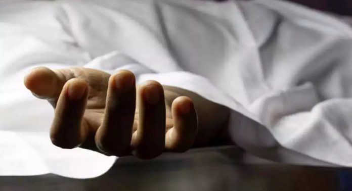 പ്ലസ് ടു വിദ്യാർഥിനിയെ വീടിനുള്ളിൽ മരിച്ച നിലയിൽ കണ്ടെത്തി പ്ലസ് ടു വിദ്യാർഥിനിയെ വീടിനുള്ളിൽ മരിച്ച നിലയിൽ കണ്ടെത്തി