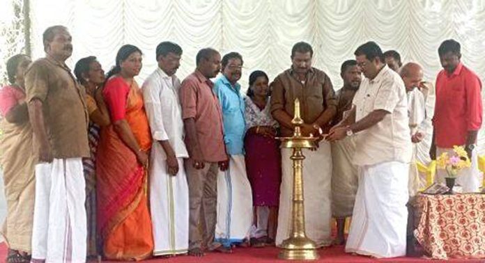 ഐരാവള്ളിക്കാവ് ഗുരുദേവ – ഭദ്രാഭഗവതി ക്ഷേത്രത്തിൽ ധ്വജ പ്രതിഷ്ഠ നടത്തി ഐരാവള്ളിക്കാവ് ഗുരുദേവ – ഭദ്രാഭഗവതി ക്ഷേത്രത്തിൽ ധ്വജ പ്രതിഷ്ഠ നടത്തി