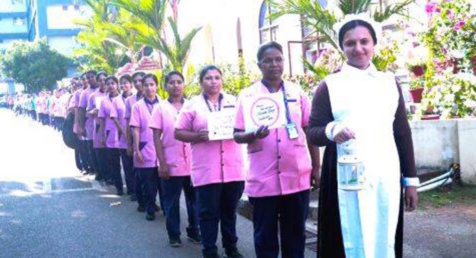അന്താരാഷ്ട്രാ നേഴ്സസ് ദിനാഘോഷത്തിന്റെ ഭാഗമായി പുഷ്പഗിരി മെഡിക്കൽ കോളേജില് നഴ്സുമാരുടെ റാലി സംഘടിപ്പിച്ചു അന്താരാഷ്ട്രാ നേഴ്സസ് ദിനാഘോഷത്തിന്റെ ഭാഗമായി പുഷ്പഗിരി മെഡിക്കൽ കോളേജില് നഴ്സുമാരുടെ റാലി സംഘടിപ്പിച്ചു