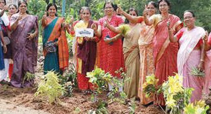 പെരിങ്ങര പഞ്ചായത്തിൽ ഇളമൻമഠത്തിൽ റിക്രിയേഷൻ സെന്റർ ഉദ്ഘാടനം ചെയ്തു പെരിങ്ങര പഞ്ചായത്തിൽ ഇളമൻമഠത്തിൽ റിക്രിയേഷൻ സെന്റർ ഉദ്ഘാടനം ചെയ്തു