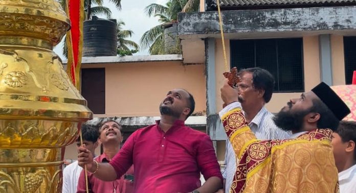 തലവടി സെന്റ് തോമസ് ഓർത്തഡോക്സ് പള്ളി പെരുന്നാളിന് കൊടിയേറി തലവടി സെന്റ് തോമസ് ഓർത്തഡോക്സ് പള്ളി പെരുന്നാളിന് കൊടിയേറി
