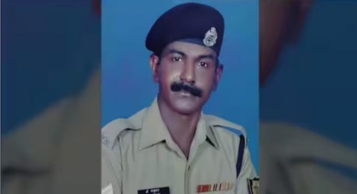 സൈനികന്റെ മൃതദേഹത്തോട് അനാദരവ് ; മൃതദേഹം നാട്ടിലെത്തിയത് ജീര്ണിച്ച അവസ്ഥയിലെന്ന് പരാതി സൈനികന്റെ മൃതദേഹത്തോട് അനാദരവ് ; മൃതദേഹം നാട്ടിലെത്തിയത് ജീര്ണിച്ച അവസ്ഥയിലെന്ന് പരാതി