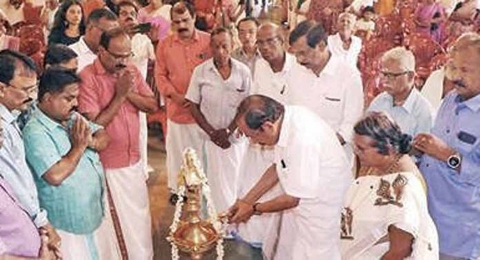 ചാരമംഗലം എൻ.എസ്.എസ്. കരയോഗ കുടുംബസംഗമം നടന്നു ചാരമംഗലം എൻ.എസ്.എസ്. കരയോഗ കുടുംബസംഗമം നടന്നു