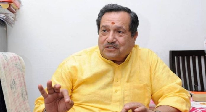 ശ്രീരാമനായി നിലകൊണ്ടവർ അധികാരത്തിലെത്തി എതിർത്തവര് പുറത്ത് ; മലക്കം മറിഞ്ഞ് ആർഎസ്എസ് നേതാവ് ഇന്ദ്രേഷ് കുമാർ ശ്രീരാമനായി നിലകൊണ്ടവർ അധികാരത്തിലെത്തി എതിർത്തവര് പുറത്ത് ; മലക്കം മറിഞ്ഞ് ആർഎസ്എസ് നേതാവ് ഇന്ദ്രേഷ് കുമാർ