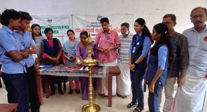 എനിക്കൊരു മരം പദ്ധതി കലഞ്ഞൂർ സ്കൂളിൽ ആരംഭിച്ചു എനിക്കൊരു മരം പദ്ധതി കലഞ്ഞൂർ സ്കൂളിൽ ആരംഭിച്ചു
