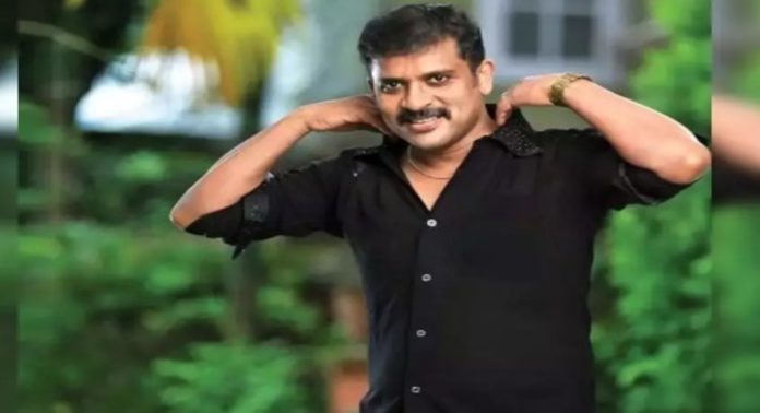 നാലു വയസുകാരിയെ പീഡിപ്പിച്ചെന്ന് പരാതി ; നടൻ കൂട്ടിക്കൽ ജയചന്ദ്രനെതിരെ പോക്സോ കേസ് നാലു വയസുകാരിയെ പീഡിപ്പിച്ചെന്ന് പരാതി ; നടൻ കൂട്ടിക്കൽ ജയചന്ദ്രനെതിരെ പോക്സോ കേസ്