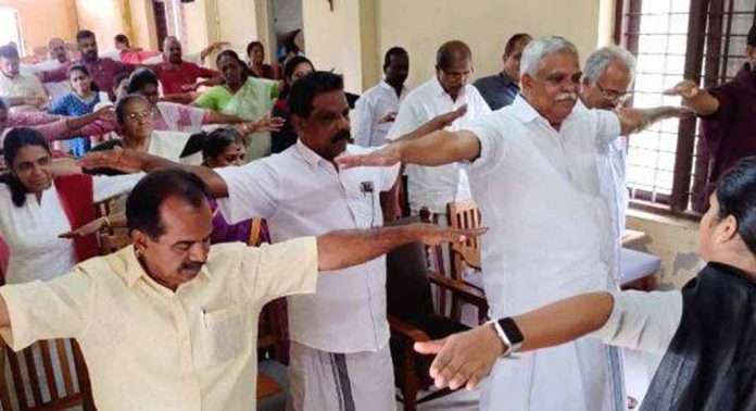 വെച്ചൂച്ചിറ ഗ്രാമപഞ്ചായത്തിൽ യോഗാദിനാചരണം ഉദ്ഘാടനം ചെയ്തു വെച്ചൂച്ചിറ ഗ്രാമപഞ്ചായത്തിൽ യോഗാദിനാചരണം ഉദ്ഘാടനം ചെയ്തു