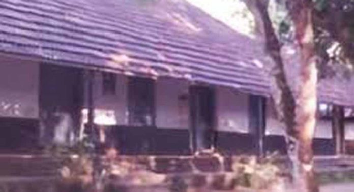 2019ൽ പണി തുടങ്ങി ; ഇതുവരെയും പൂര്ത്തിയാകാതെ അങ്ങാടിക്കൽ തെക്ക് അറന്തക്കുളങ്ങര ഗവ. എൽ.പി സ്കൂള് 2019ൽ പണി തുടങ്ങി ; ഇതുവരെയും പൂര്ത്തിയാകാതെ അങ്ങാടിക്കൽ തെക്ക് അറന്തക്കുളങ്ങര ഗവ. എൽ.പി സ്കൂള്