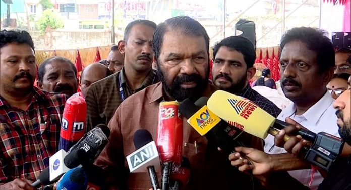 മലബാറിലെ പ്ലസ് വൺ സീറ്റ് പ്രതിസന്ധി ; വിദ്യാഭ്യാസ മന്ത്രി വിളിച്ച യോഗം ഇന്ന് മലബാറിലെ പ്ലസ് വൺ സീറ്റ് പ്രതിസന്ധി ; വിദ്യാഭ്യാസ മന്ത്രി വിളിച്ച യോഗം ഇന്ന്