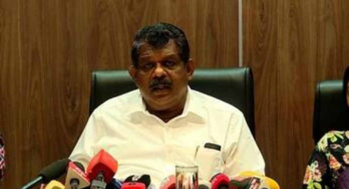 കടലില് വെച്ച് മത്സ്യബന്ധനത്തിനിടയിൽ മരിക്കുന്നവര്ക്ക് ഇൻഷുറന്സ് തുക ലഭിമാക്കണം; ആന്റണി രാജു കടലില് വെച്ച് മത്സ്യബന്ധനത്തിനിടയിൽ മരിക്കുന്നവര്ക്ക് ഇൻഷുറന്സ് തുക ലഭിമാക്കണം; ആന്റണി രാജു