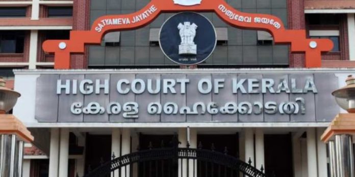 നടിയെ ആക്രമിച്ച കേസ് ; പൾസർ സുനിക്ക് 25,000 രൂപ പിഴ വിധിച്ചു ഹൈക്കോടതി നടിയെ ആക്രമിച്ച കേസ് ; പൾസർ സുനിക്ക് 25,000 രൂപ പിഴ വിധിച്ചു ഹൈക്കോടതി