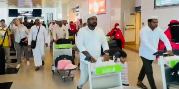 ഒമാനിൽ നിന്നുള്ള മലയാളി ഹജ്ജ് സംഘം ശനിയാഴ്ച യാത്ര പുറപ്പെടും ഒമാനിൽ നിന്നുള്ള മലയാളി ഹജ്ജ് സംഘം ശനിയാഴ്ച യാത്ര പുറപ്പെടും