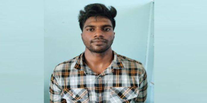 കോഴിക്കോട് രണ്ട് കോടിയുടെ മയക്കുമരുന്ന് പിടികൂടിയ സംഭവം ; ഒരാള് പിടിയില് കോഴിക്കോട് രണ്ട് കോടിയുടെ മയക്കുമരുന്ന് പിടികൂടിയ സംഭവം ; ഒരാള് പിടിയില്