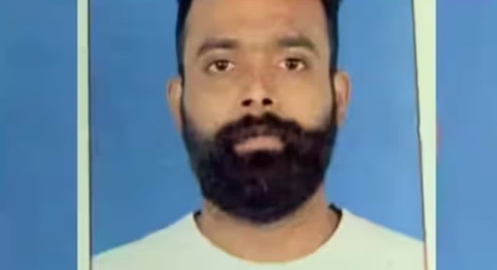 രാജ്യാന്തര അവയവക്കടത്ത് കേസ് ; ഇറാനിൽ പോയി സ്വന്തം വൃക്ക വിറ്റ പാലക്കാട് സ്വദേശി ഷമീറിനെ മാപ്പുസാക്ഷിയാക്കും രാജ്യാന്തര അവയവക്കടത്ത് കേസ് ; ഇറാനിൽ പോയി സ്വന്തം വൃക്ക വിറ്റ പാലക്കാട് സ്വദേശി ഷമീറിനെ മാപ്പുസാക്ഷിയാക്കും