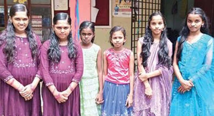 അടൂർ ഗവ.ബോയ്സ് ഹയർ സെക്കൻഡറി സ്കൂളിലെ ഹൈസ്കൂൾ വിഭാഗത്തിൽ ഇത്തവണ മൂന്ന് ഇരട്ടപെൺകുട്ടികളും അടൂർ ഗവ.ബോയ്സ് ഹയർ സെക്കൻഡറി സ്കൂളിലെ ഹൈസ്കൂൾ വിഭാഗത്തിൽ ഇത്തവണ മൂന്ന് ഇരട്ടപെൺകുട്ടികളും