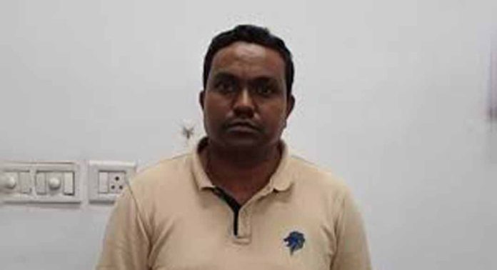 വ്യാജ രേഖകൾ നിര്മിച്ച് കോടികള് തട്ടി; കേസില് ഒരാള് കൂടി അറസ്റ്റില് വ്യാജ രേഖകൾ നിര്മിച്ച് കോടികള് തട്ടി; കേസില് ഒരാള് കൂടി അറസ്റ്റില്