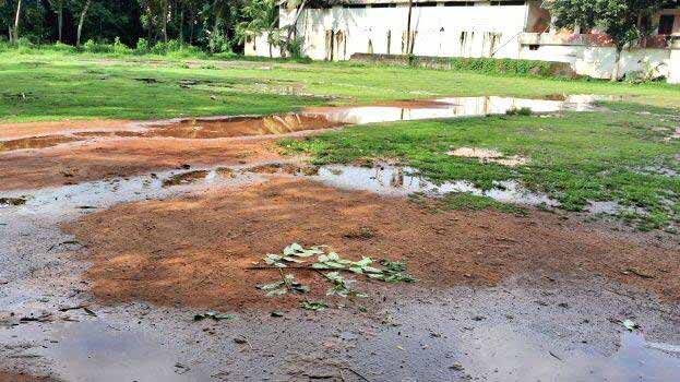 ഏഴംകുളം ഗ്രാമപഞ്ചായത്തിലെ അറുകാലിക്കൽ പഞ്ചായത്ത് സ്റ്റേഡിയം അവഗണനയുടെ നടുവില് ഏഴംകുളം ഗ്രാമപഞ്ചായത്തിലെ അറുകാലിക്കൽ പഞ്ചായത്ത് സ്റ്റേഡിയം അവഗണനയുടെ നടുവില്