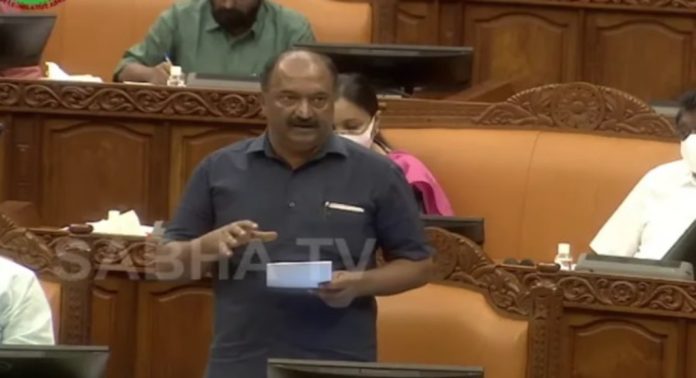 ‘ക്ഷേമപെൻഷനിൽ ആശങ്ക വേണ്ട’ ; കുടിശ്ശിക ഉടൻ തീർക്കുമെന്ന് ധനമന്ത്രി ; സര്ക്കാര് പറ്റിക്കുന്നുവെന്ന് പ്രതിപക്ഷം ‘ക്ഷേമപെൻഷനിൽ ആശങ്ക വേണ്ട’ ; കുടിശ്ശിക ഉടൻ തീർക്കുമെന്ന് ധനമന്ത്രി ; സര്ക്കാര് പറ്റിക്കുന്നുവെന്ന് പ്രതിപക്ഷം