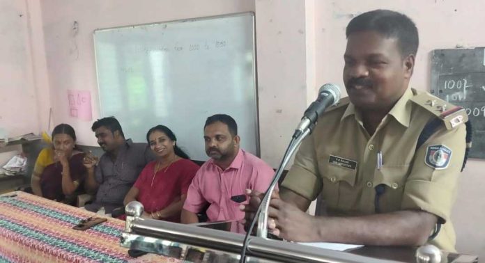 മങ്ങാരം ഗവ യു.പി.സ്കൂളിൽ ലഹരി വിരുദ്ധ ദിനാചരണം നടത്തി മങ്ങാരം ഗവ യു.പി.സ്കൂളിൽ ലഹരി വിരുദ്ധ ദിനാചരണം നടത്തി