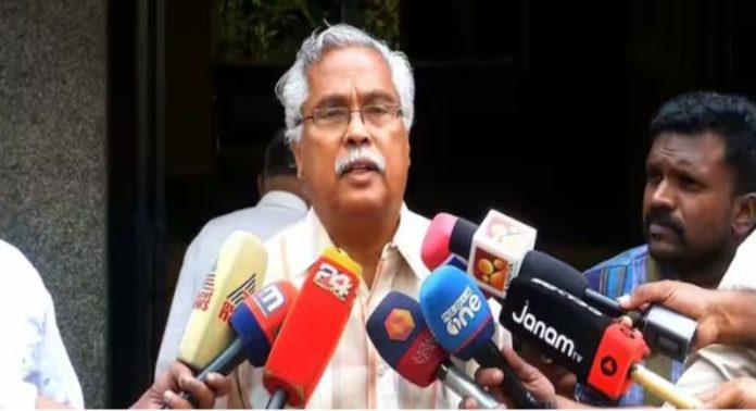 വീണയ്ക്ക് ഒരു കമ്പനി നടത്താനും നിയമനടപടി സ്വീകരിക്കാനും അറിയാം ; ബിനോയ് വിശ്വം വീണയ്ക്ക് ഒരു കമ്പനി നടത്താനും നിയമനടപടി സ്വീകരിക്കാനും അറിയാം ; ബിനോയ് വിശ്വം