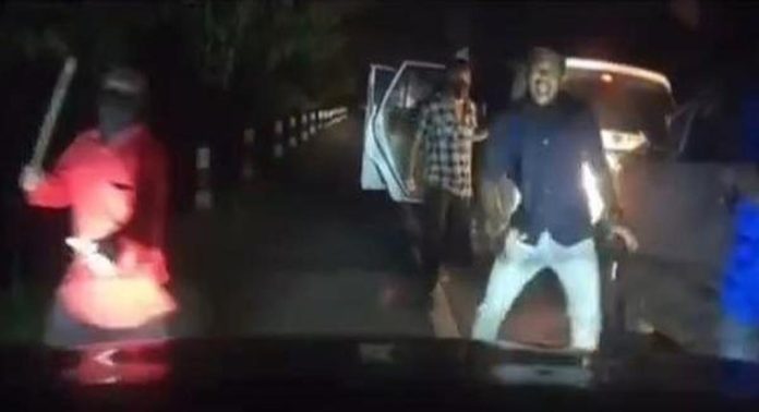 മധുക്കര ആക്രമണം : കുന്നത്ത്നാട് പോലീസിനെതിരായ പരാതിയിൽ റിപ്പോർട്ട് സമർപ്പിച്ചു മധുക്കര ആക്രമണം : കുന്നത്ത്നാട് പോലീസിനെതിരായ പരാതിയിൽ റിപ്പോർട്ട് സമർപ്പിച്ചു