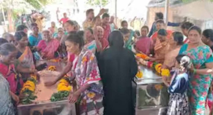 കള്ളക്കുറിച്ചി മദ്യദുരന്തം : വിഷമദ്യം വിതരണം ചെയ്തയാൾ അറസ്റ്റിൽ കള്ളക്കുറിച്ചി മദ്യദുരന്തം : വിഷമദ്യം വിതരണം ചെയ്തയാൾ അറസ്റ്റിൽ