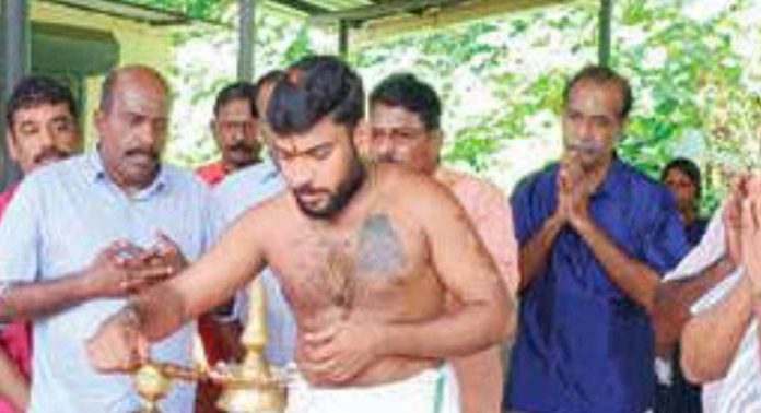 മാത്തൂർക്കാവ് ഭഗവതീക്ഷേത്രത്തിൽ ധ്വജസ്തംഭ തൈലാധിവാസം ഏഴിന് മാത്തൂർക്കാവ് ഭഗവതീക്ഷേത്രത്തിൽ ധ്വജസ്തംഭ തൈലാധിവാസം ഏഴിന്