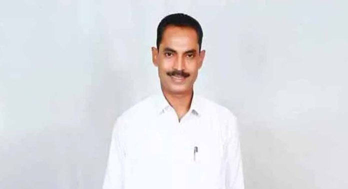 ചിറ്റാര് പഞ്ചായത്തില് നറുക്കെടുപ്പിലൂടെ കോണ്ഗ്രസ് അംഗം പ്രസിഡന്റ് ചിറ്റാര് പഞ്ചായത്തില് നറുക്കെടുപ്പിലൂടെ കോണ്ഗ്രസ് അംഗം പ്രസിഡന്റ്