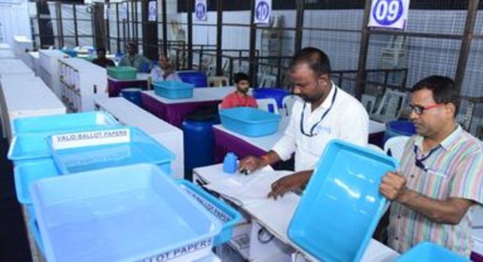 വോട്ടെണ്ണല് : മൂന്ന് ജില്ലകളിലെ കേന്ദ്രങ്ങളില് നിരോധനാജ്ഞ വോട്ടെണ്ണല് : മൂന്ന് ജില്ലകളിലെ കേന്ദ്രങ്ങളില് നിരോധനാജ്ഞ
