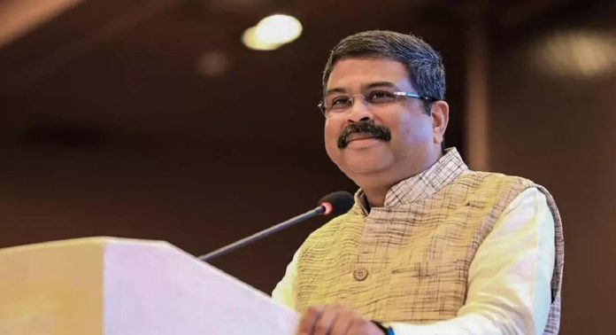 നീറ്റ് ചോദ്യപേപ്പർ ചോർന്നിട്ടില്ല ; വിദ്യാർത്ഥികള്ക്ക് നീതി ഉറപ്പാക്കും – വിദ്യാഭ്യാസ മന്ത്രി ധർമേന്ദ്ര പ്രധാൻ നീറ്റ് ചോദ്യപേപ്പർ ചോർന്നിട്ടില്ല ; വിദ്യാർത്ഥികള്ക്ക് നീതി ഉറപ്പാക്കും – വിദ്യാഭ്യാസ മന്ത്രി ധർമേന്ദ്ര പ്രധാൻ