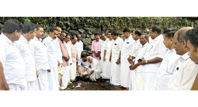 പരിസ്ഥിതി നാശം ജീവജാലങ്ങളെ നശിപ്പിക്കും : പ്രൊഫ. പി.ജെ. കുര്യന് പരിസ്ഥിതി നാശം ജീവജാലങ്ങളെ നശിപ്പിക്കും : പ്രൊഫ. പി.ജെ. കുര്യന്