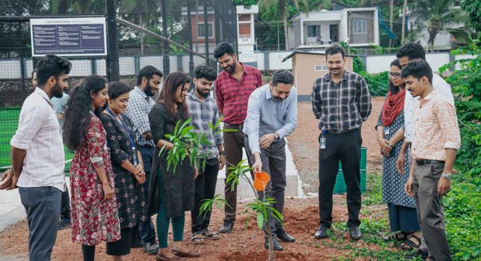 പരിസ്ഥിതിദിനം- സേ നോ ടു പ്ലാസ്റ്റിക് സന്ദേശവുമായി കോഴിക്കോട് സൈബര്പാര്ക്ക് പരിസ്ഥിതിദിനം- സേ നോ ടു പ്ലാസ്റ്റിക് സന്ദേശവുമായി കോഴിക്കോട് സൈബര്പാര്ക്ക്