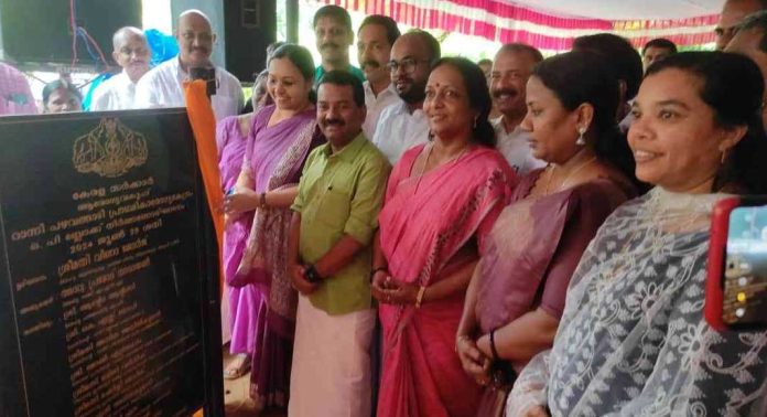 പമ്പ നിലക്കലിൽ ഇന്റഗ്രേറ്റഡ് ആശുപത്രി അനുവദിക്കുന്നതിന് നടപടി സ്വീകരിക്കുമെന്ന് ആരോഗ്യ മന്ത്രി വീണാ ജോർജ് പമ്പ നിലക്കലിൽ ഇന്റഗ്രേറ്റഡ് ആശുപത്രി അനുവദിക്കുന്നതിന് നടപടി സ്വീകരിക്കുമെന്ന് ആരോഗ്യ മന്ത്രി വീണാ ജോർജ്