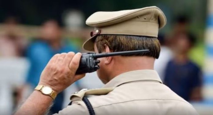 തന്റെ ചിത്രങ്ങള് ദുരുപയോഗം ചെയ്ത് അശ്ലീല സന്ദേശങ്ങളയക്കുന്നു ; പരാതിയുമായി എഴുത്തുകാരി തന്റെ ചിത്രങ്ങള് ദുരുപയോഗം ചെയ്ത് അശ്ലീല സന്ദേശങ്ങളയക്കുന്നു ; പരാതിയുമായി എഴുത്തുകാരി