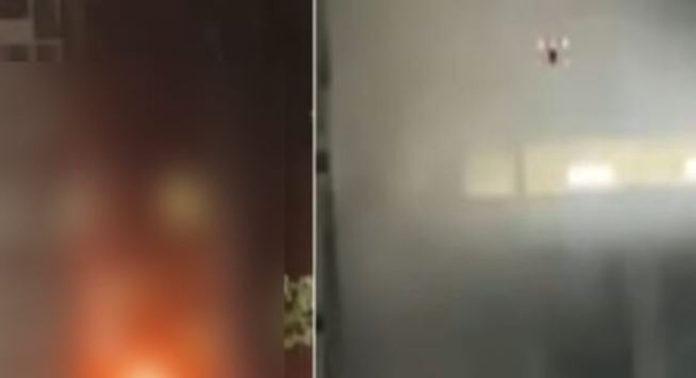 ഫ്ളാറ്റിൽ തീപിടുത്തം ; രണ്ട് പേർക്ക് പരിക്കേറ്റു ഫ്ളാറ്റിൽ തീപിടുത്തം ; രണ്ട് പേർക്ക് പരിക്കേറ്റു