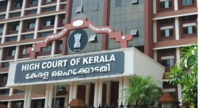 വ്ലോഗർ പൂട്ടിടാൻ ഹൈക്കോടതി ; വാഹനത്തിന് രൂപമാറ്റം വരുത്തിയാൽ ലൈസൻസും ആർ.സി.ബുക്കും റദ്ദാക്കണം വ്ലോഗർ പൂട്ടിടാൻ ഹൈക്കോടതി ; വാഹനത്തിന് രൂപമാറ്റം വരുത്തിയാൽ ലൈസൻസും ആർ.സി.ബുക്കും റദ്ദാക്കണം